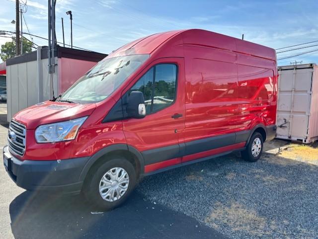 Ford_T250 Vans 