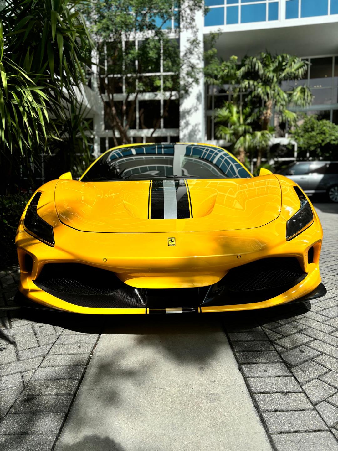 Ferrari_F8 