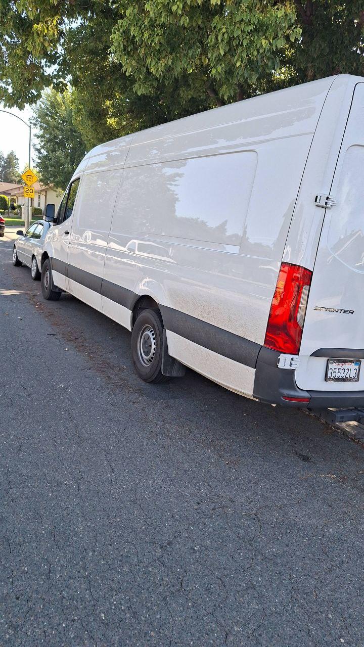 Mercedes-Benz_Sprinter 2500 