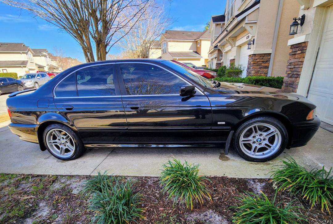 BMW_5-Series 