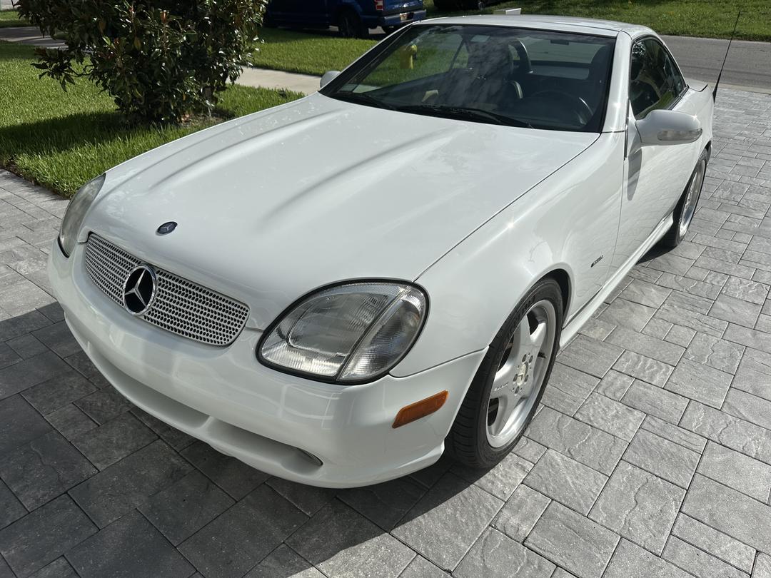 Mercedes-Benz_SLK Class 