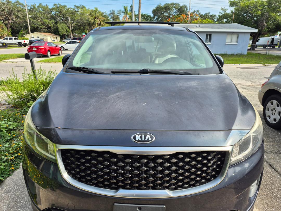 Kia_Sedona 