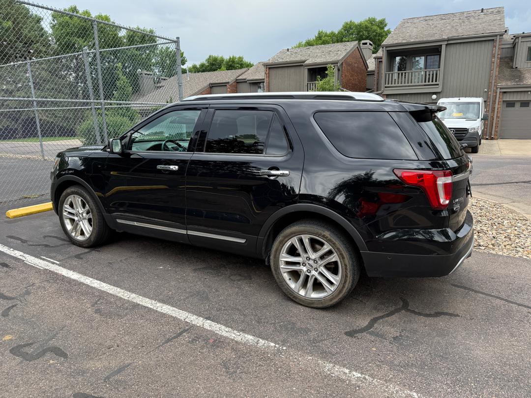 Ford_Explorer 