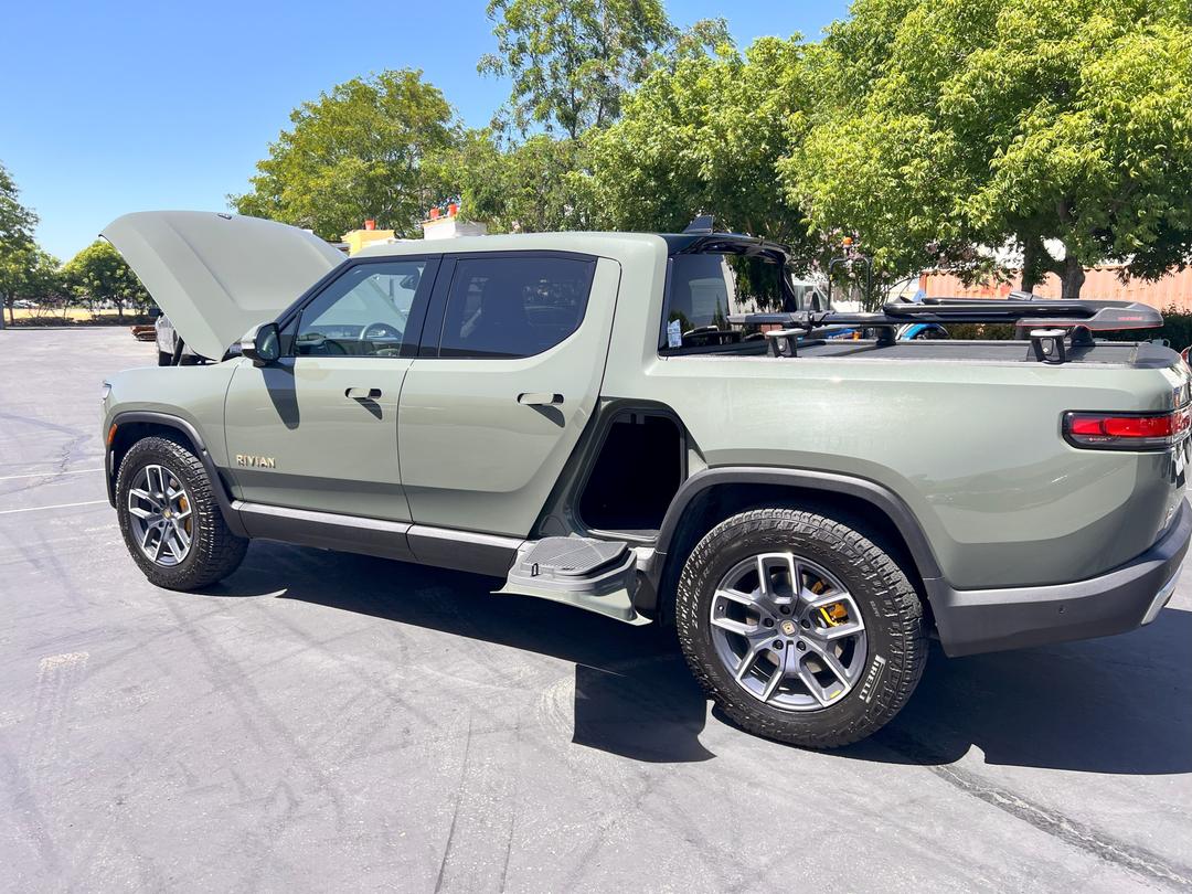 Rivian_R1T 