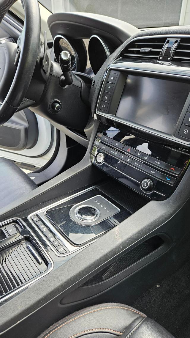 car_image_202x236