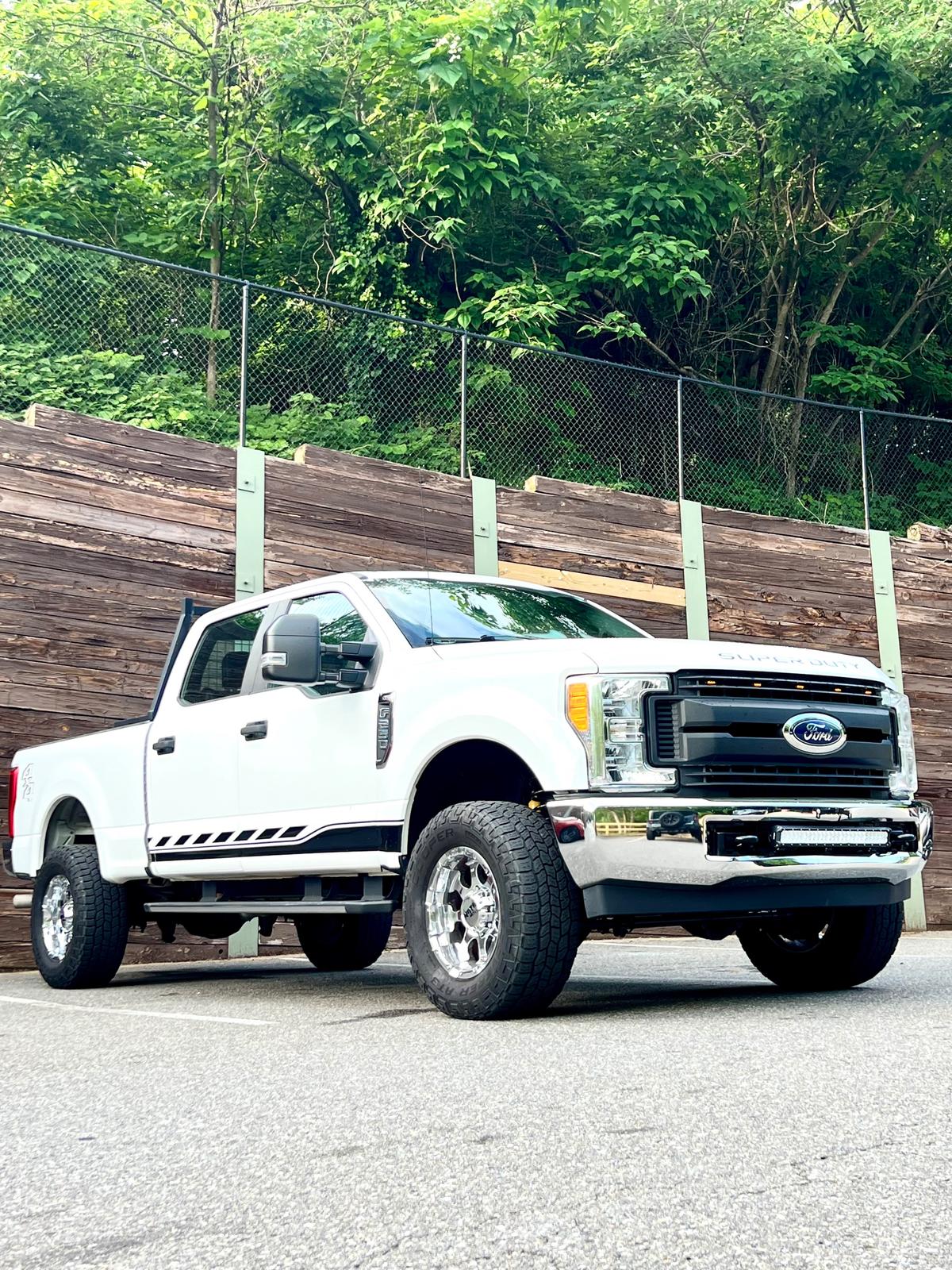 car_image_564x480 - 