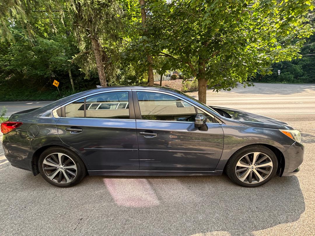 Subaru_Legacy 