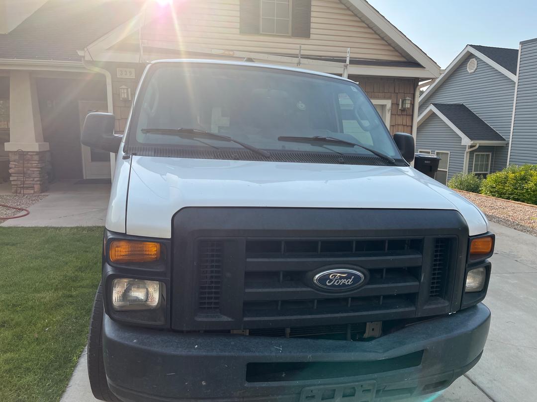 Ford_E250 Vans 