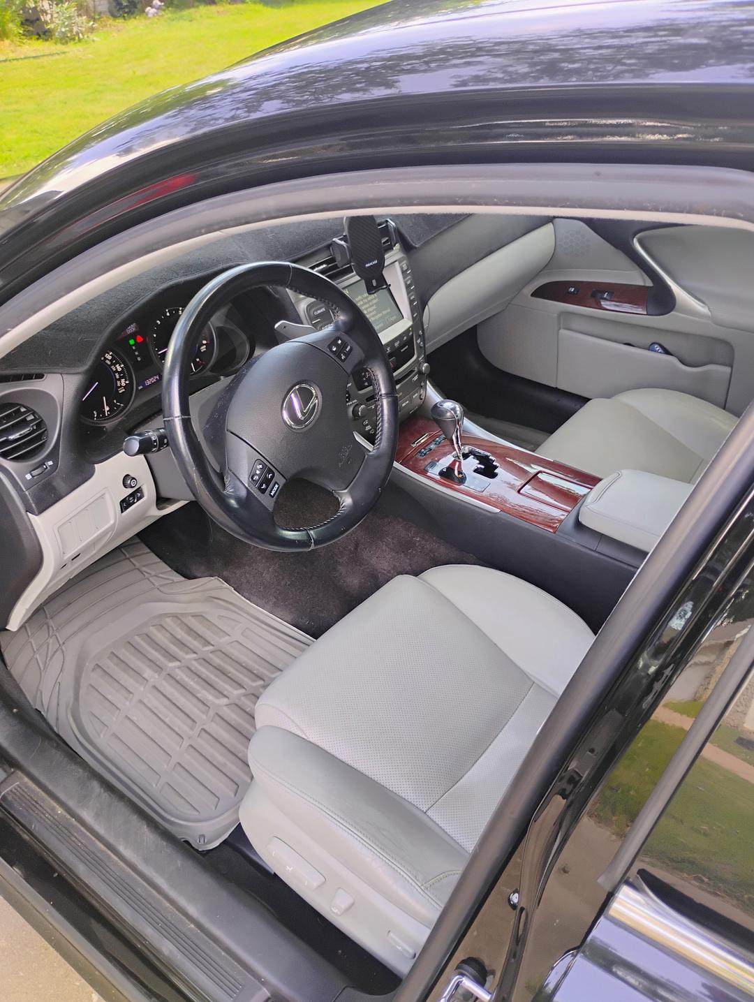 Lexus_IS 250 