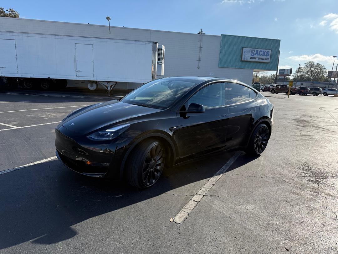 Tesla_Model Y 