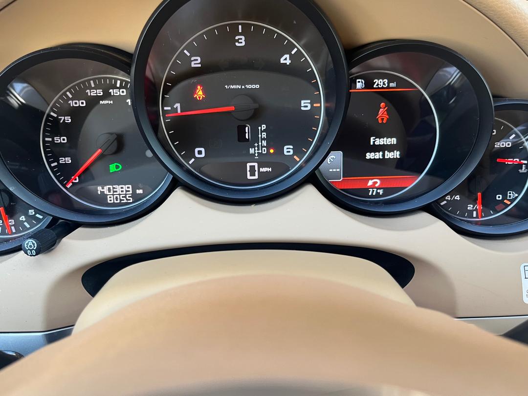 Porsche_Cayenne 