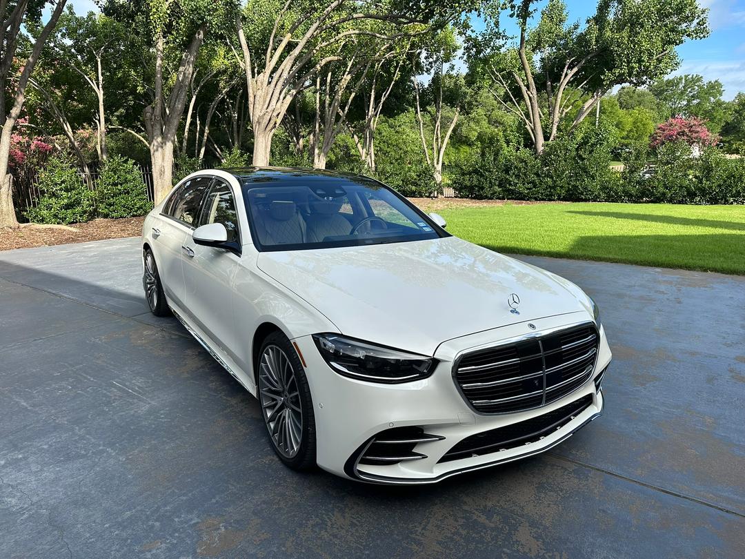 Mercedes-Benz_S-Class 