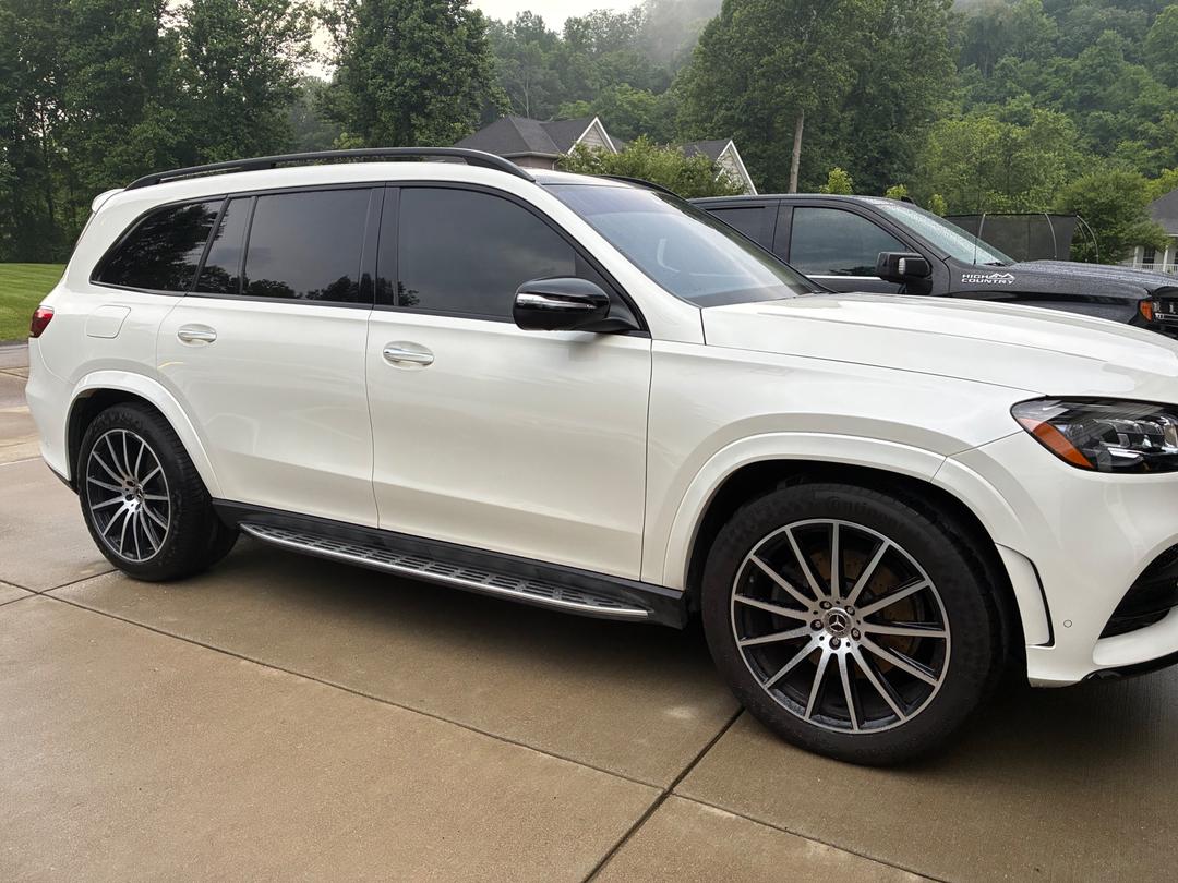 Mercedes-Benz_GLS 