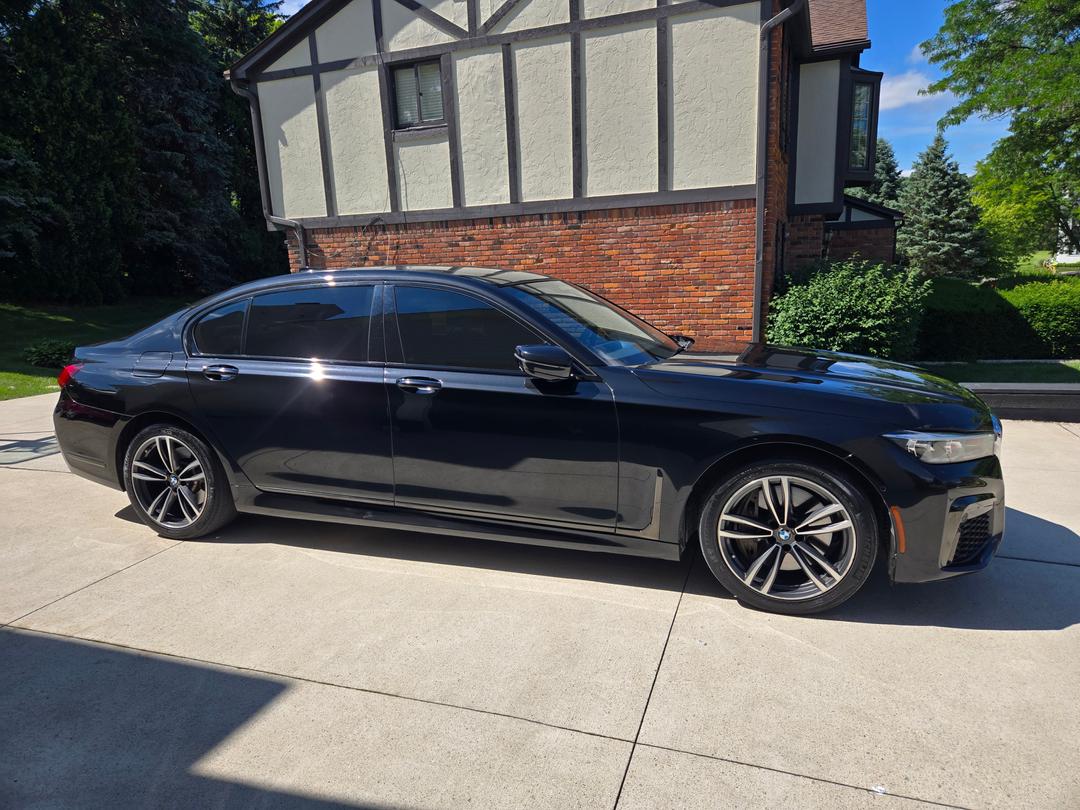 BMW_7-Series 
