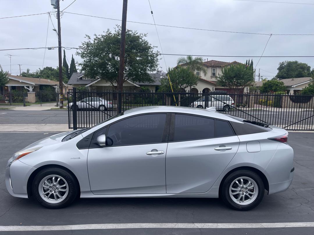 Toyota_Prius 