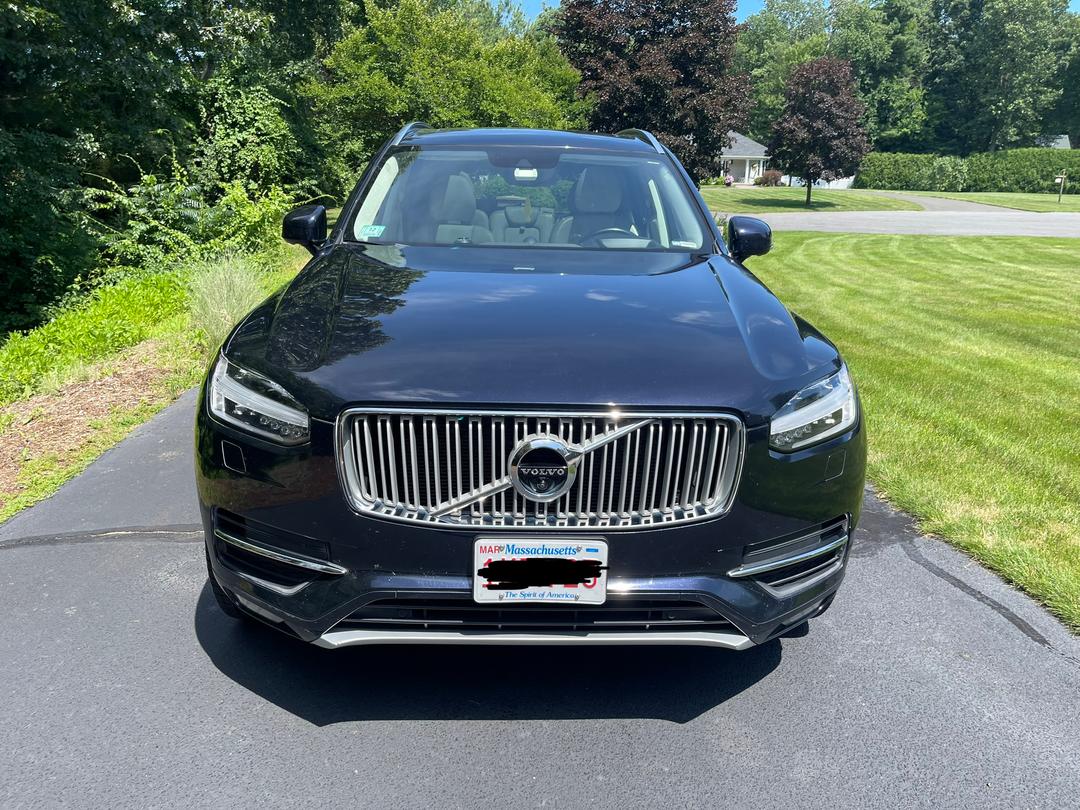Volvo_XC90 