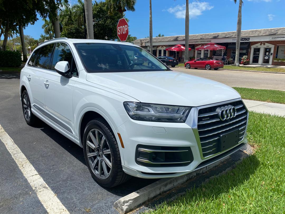 Audi_Q7 