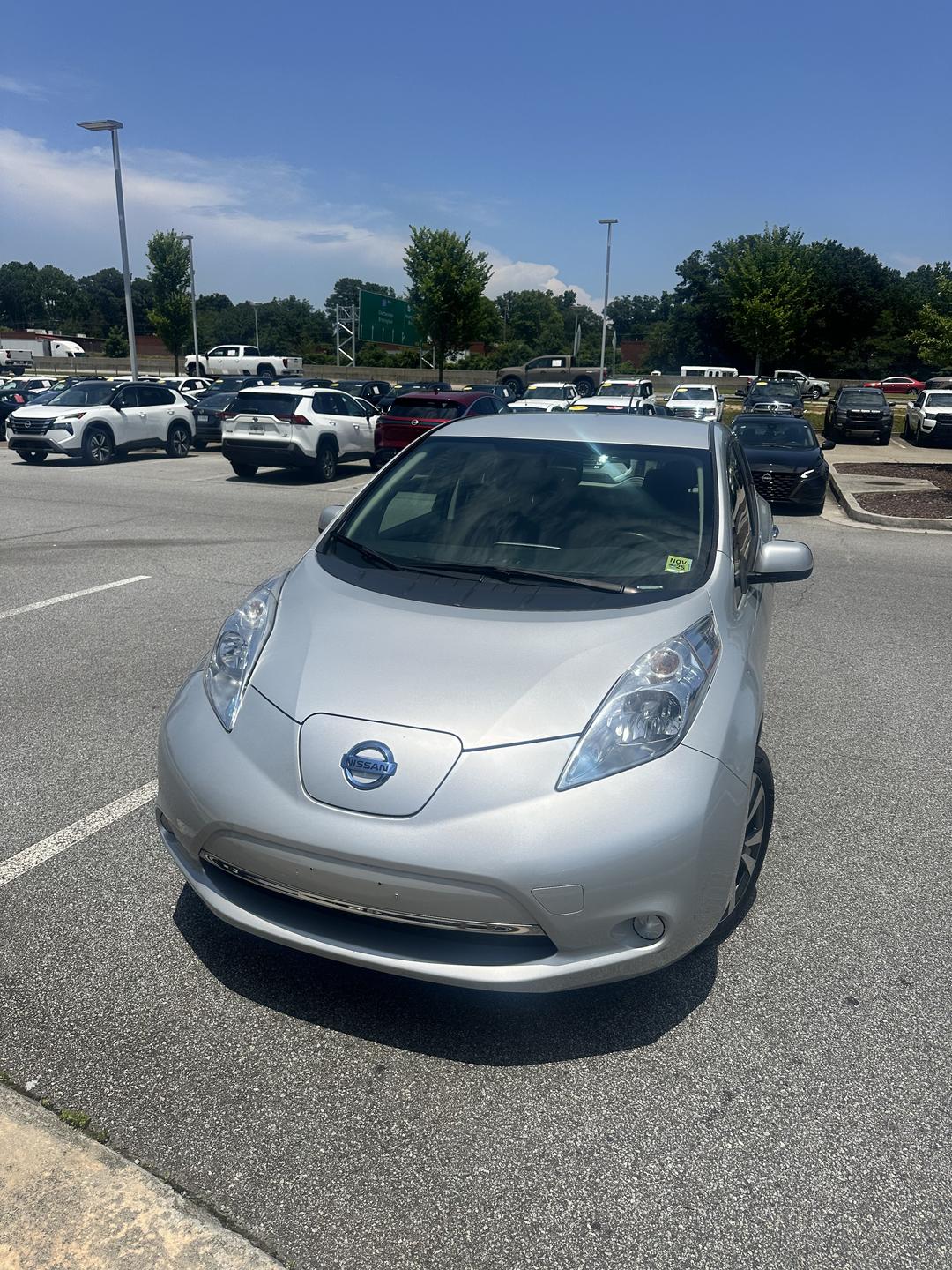 Nissan_LEAF 