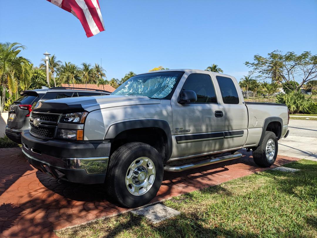 Chevrolet_Silverado 2500 