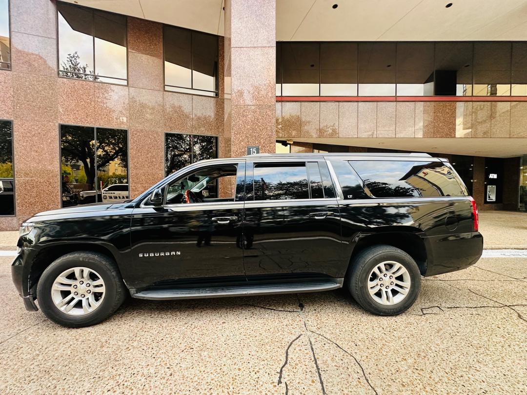 Chevrolet_Suburban 