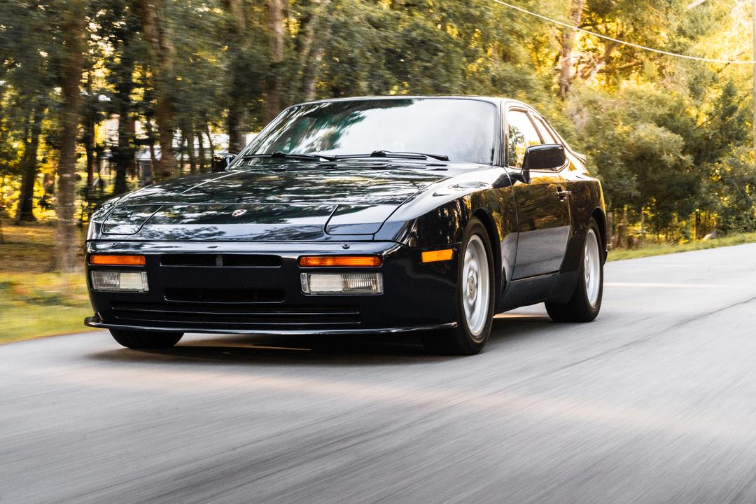 Porsche_944 