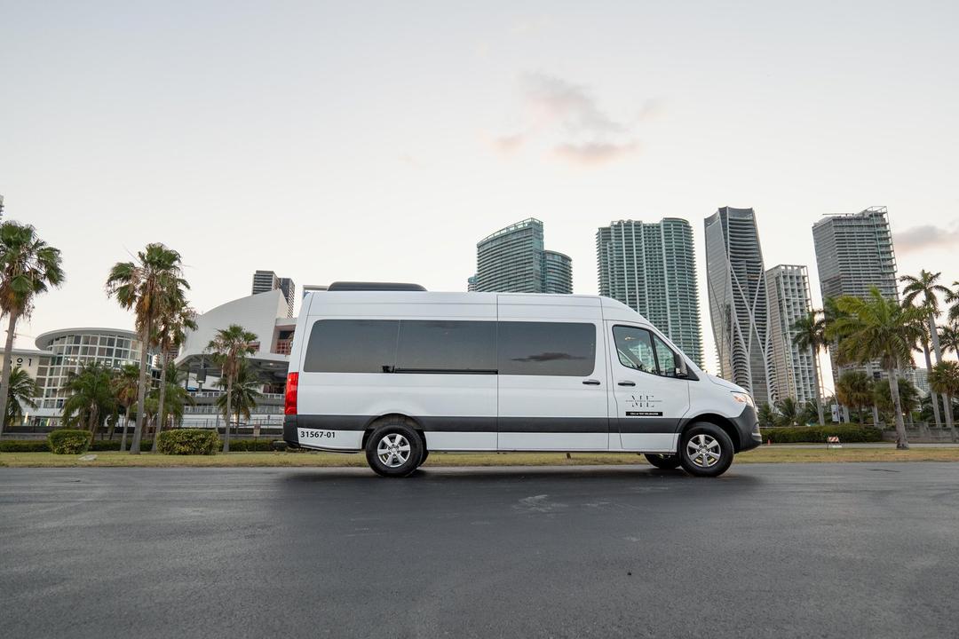 Freightliner_Sprinter 2500 