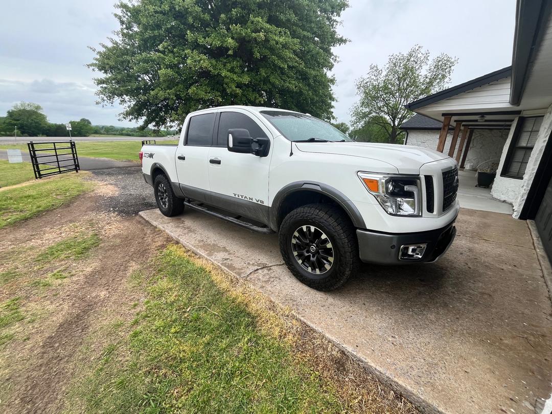 Nissan_Titan 