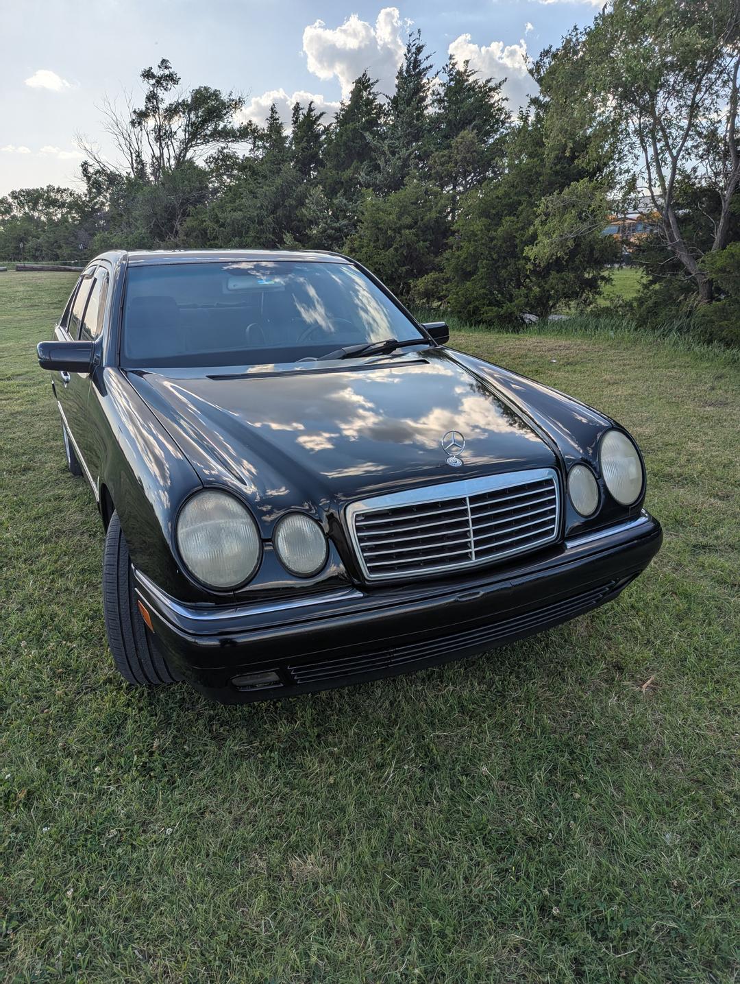 Mercedes-Benz_E Class 
