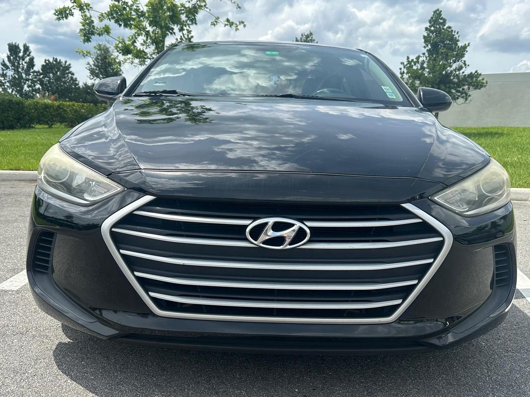 Hyundai_Elantra 