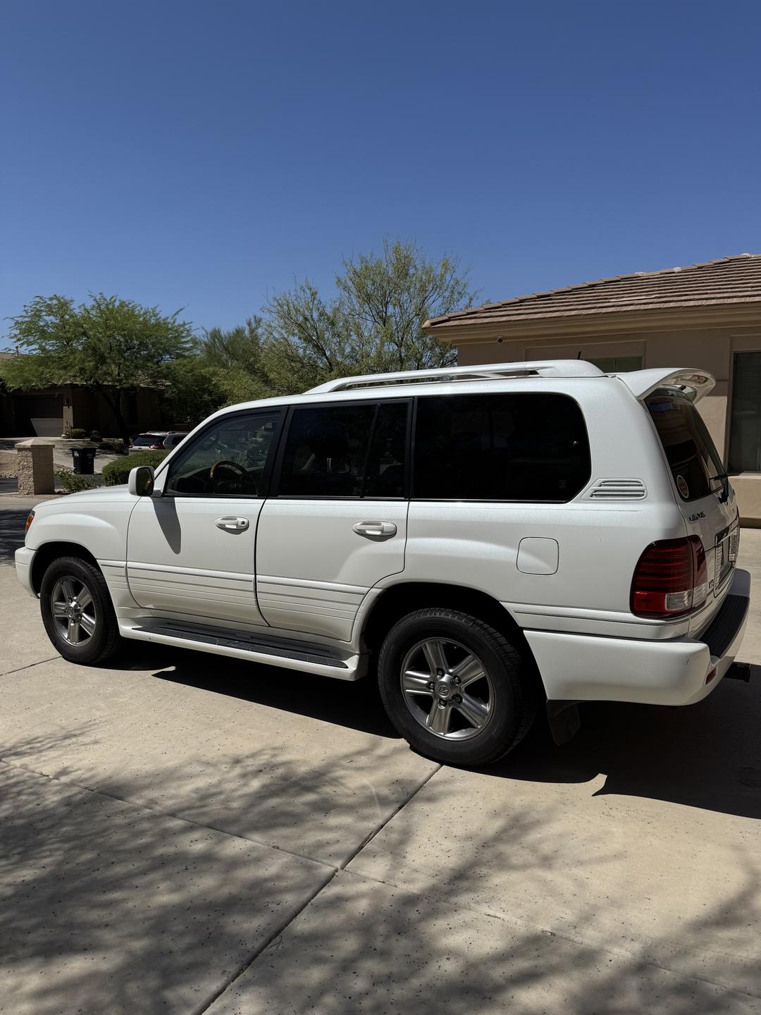 Lexus_LX 470 