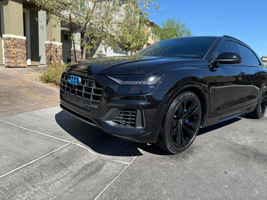 Audi_Q8 
