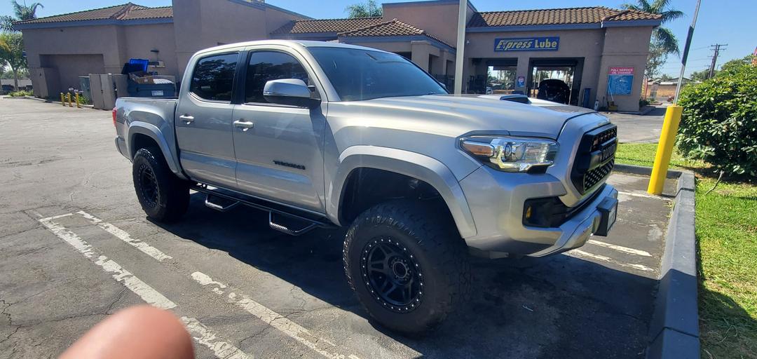 Toyota_Tacoma 