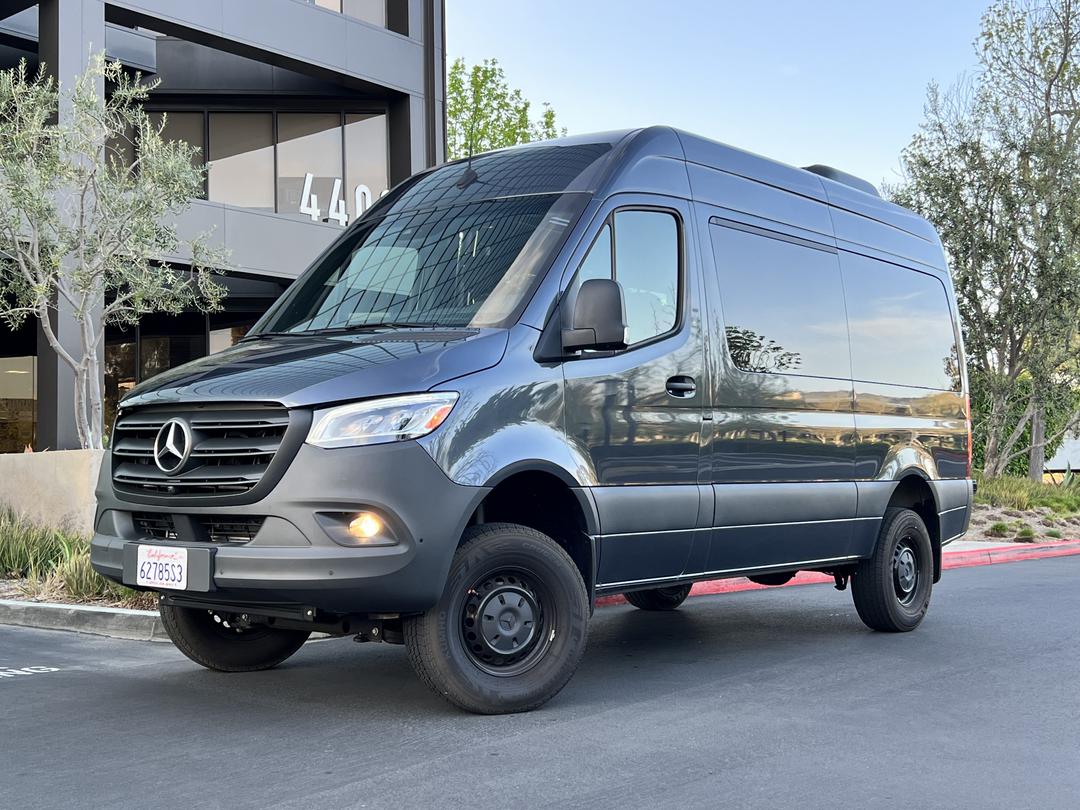 Mercedes-Benz_Sprinter 2500 