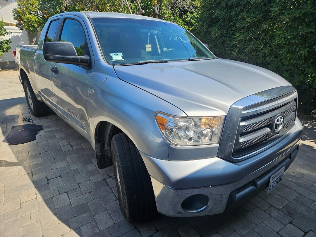 Toyota_Tundra 