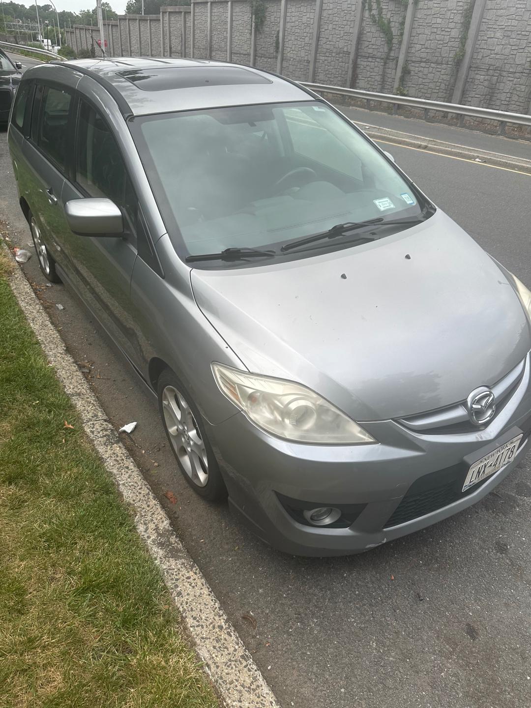 Mazda_Mazda5 