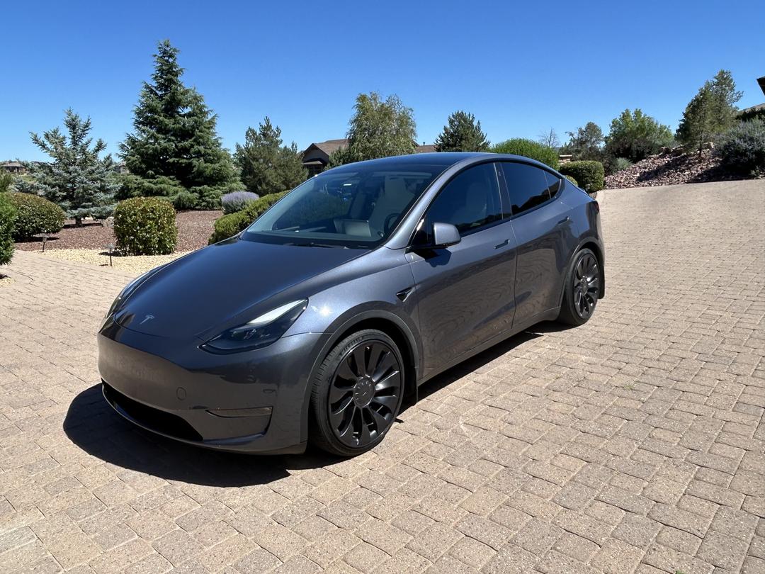 Tesla_Model Y 