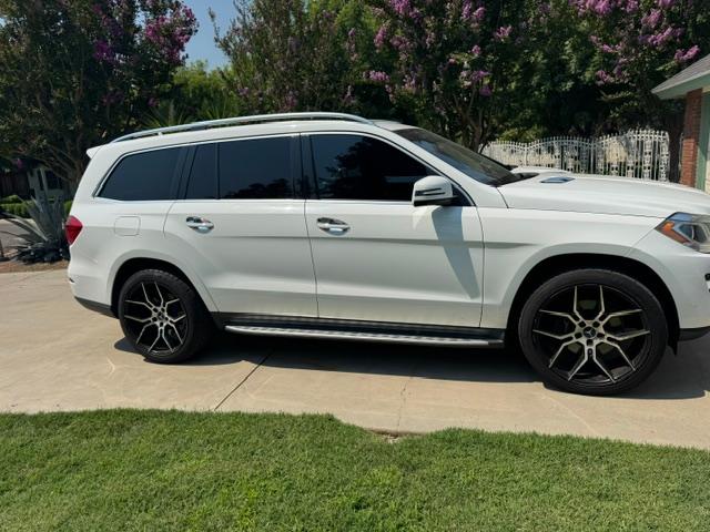 Mercedes-Benz_GL-Class 