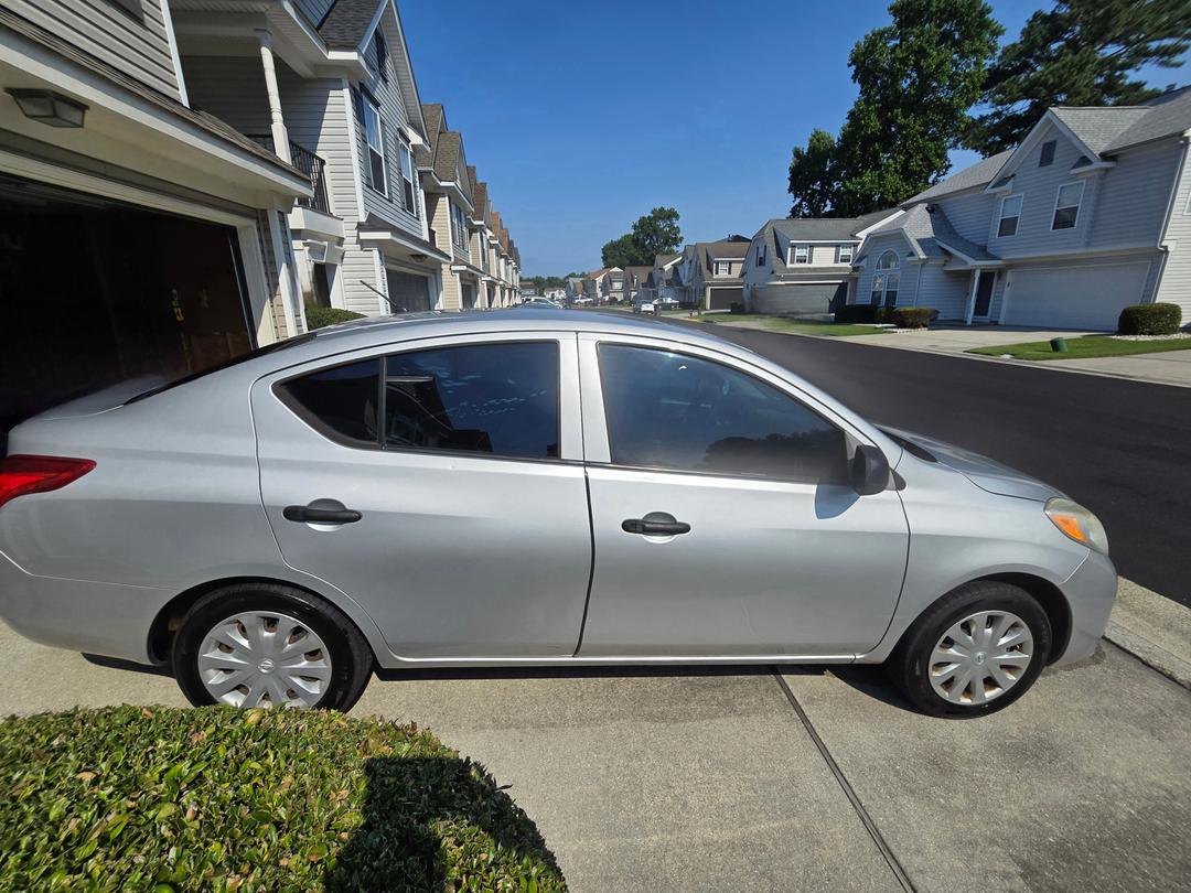 Nissan_Versa 