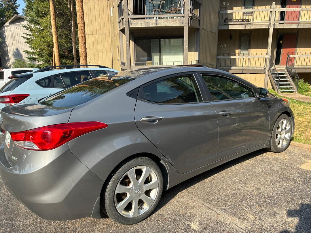 Hyundai_Elantra 