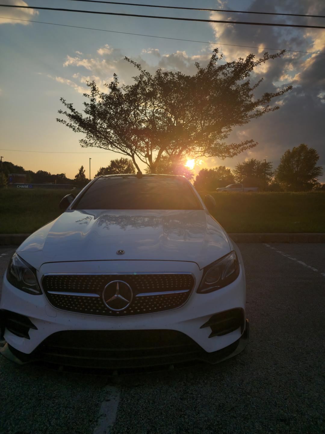 Mercedes-Benz_E-Class 