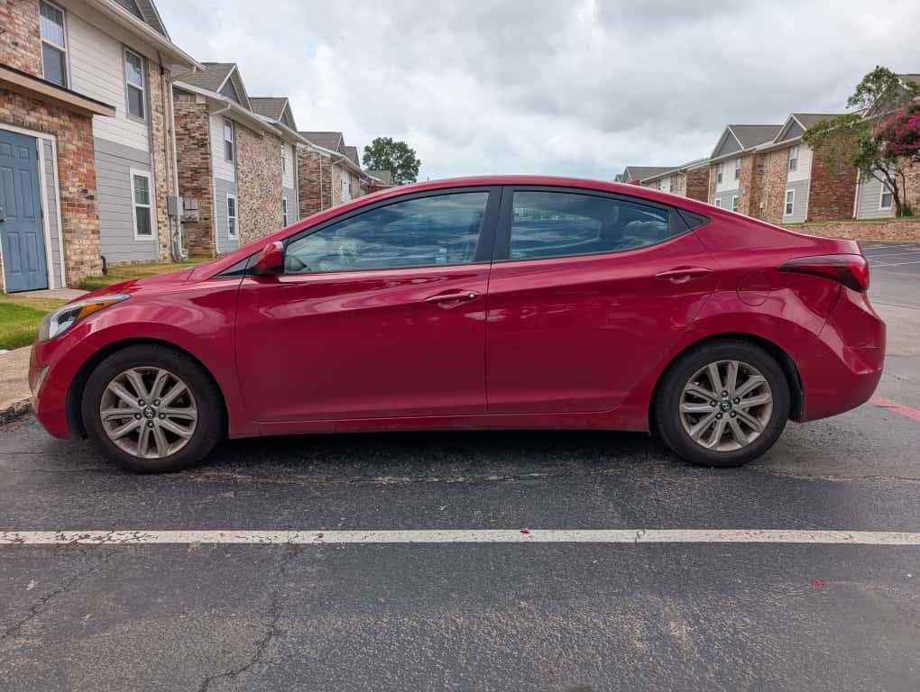 Hyundai_Elantra 