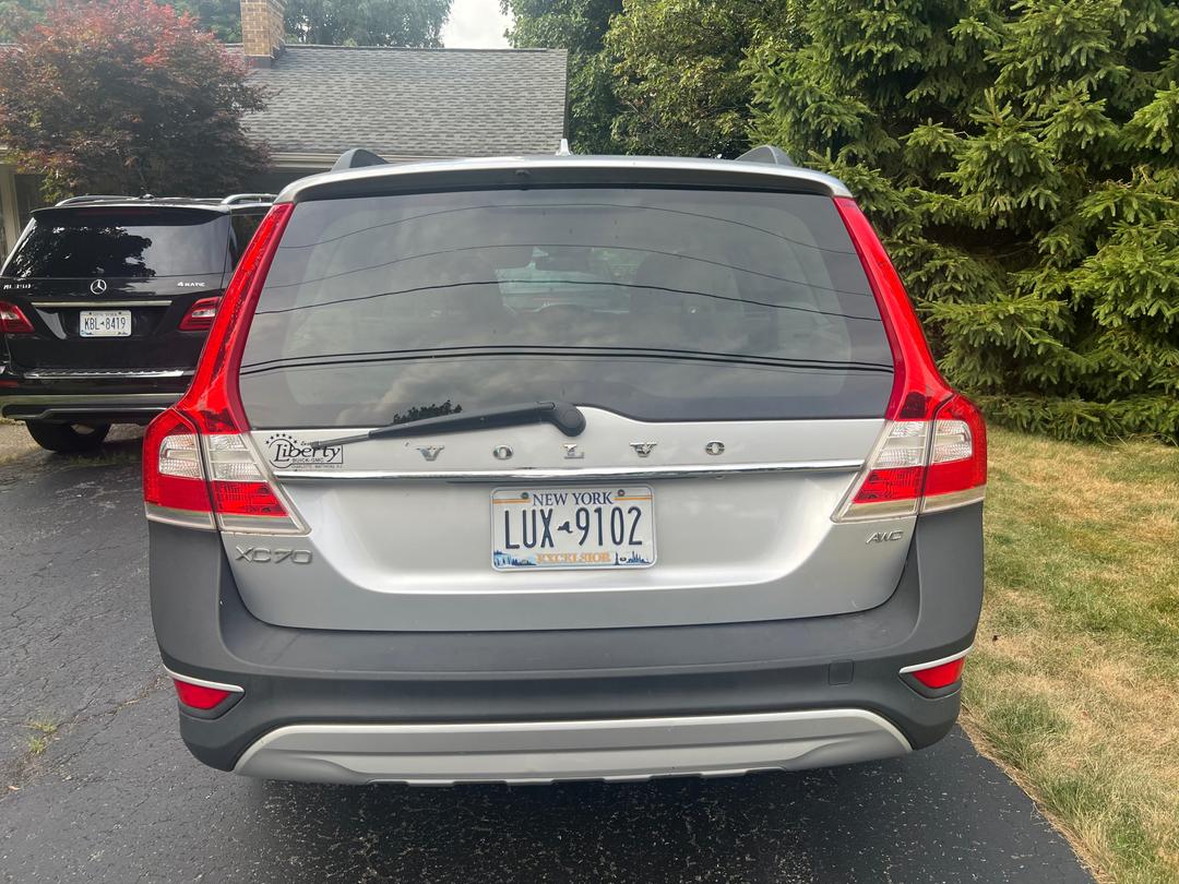 Volvo_XC70 