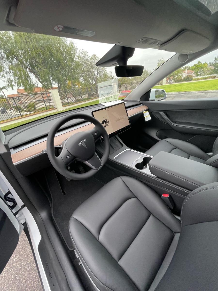 Tesla_Model Y 