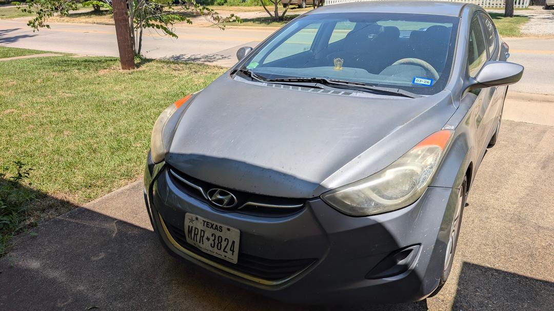 Hyundai_Elantra 