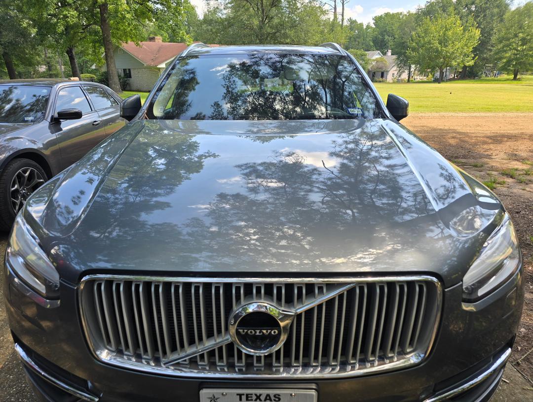 Volvo_XC90 