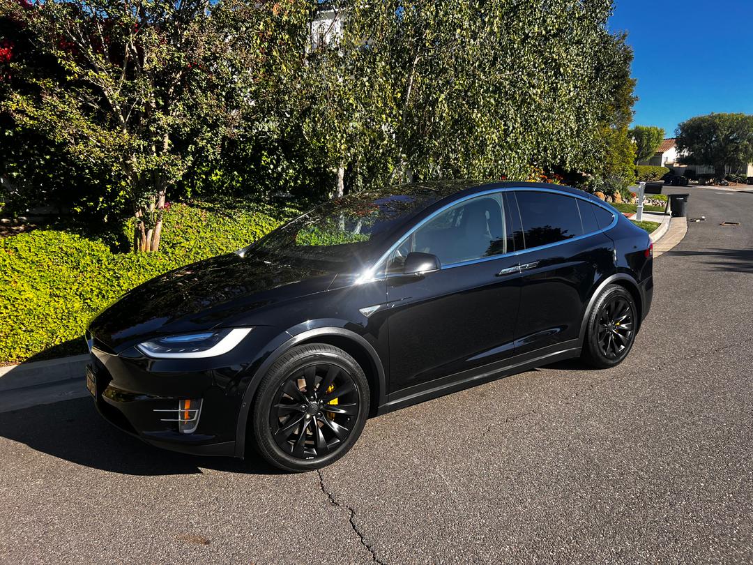 Tesla_Model X 