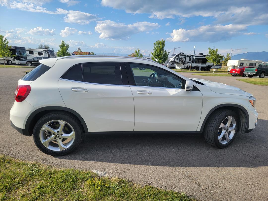 Mercedes-Benz_GLA 