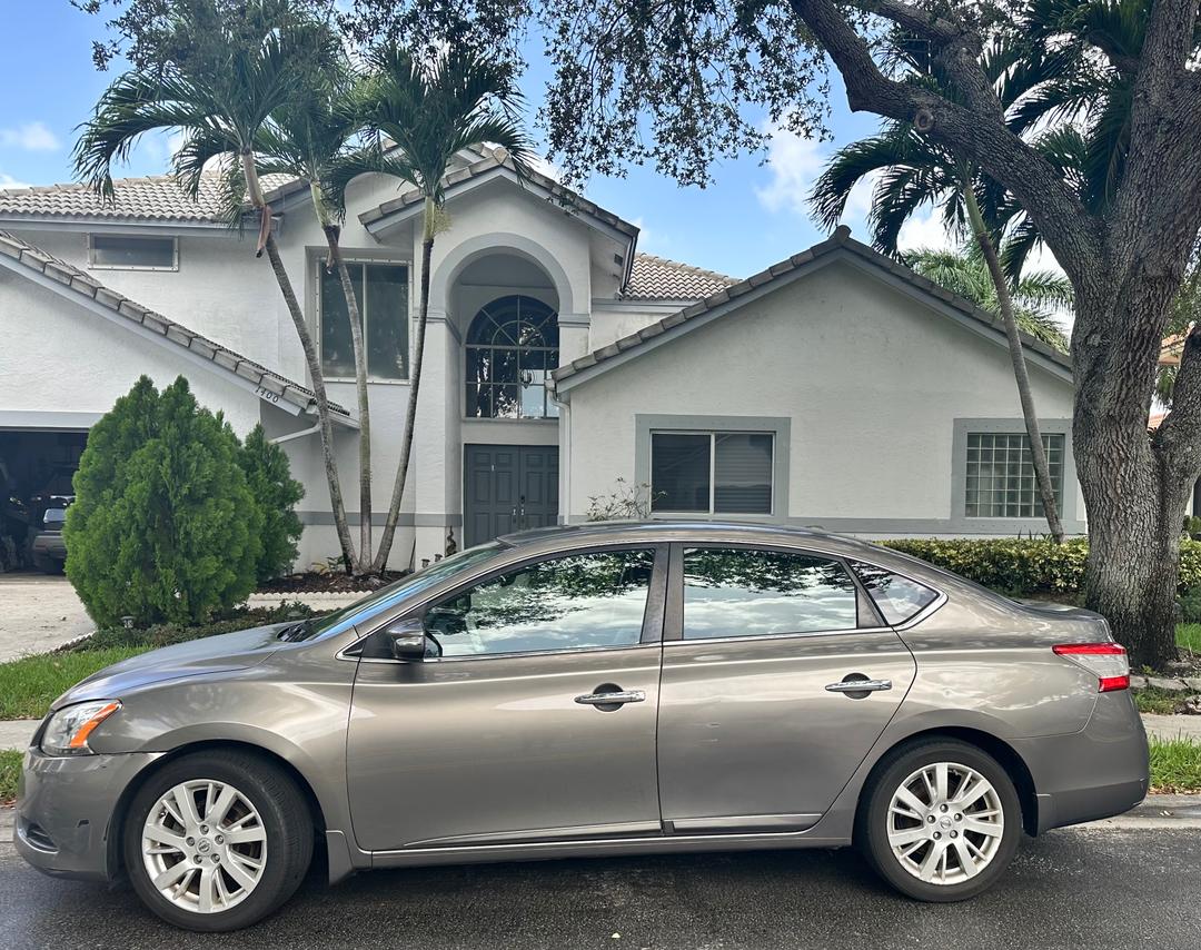 Nissan_Sentra 