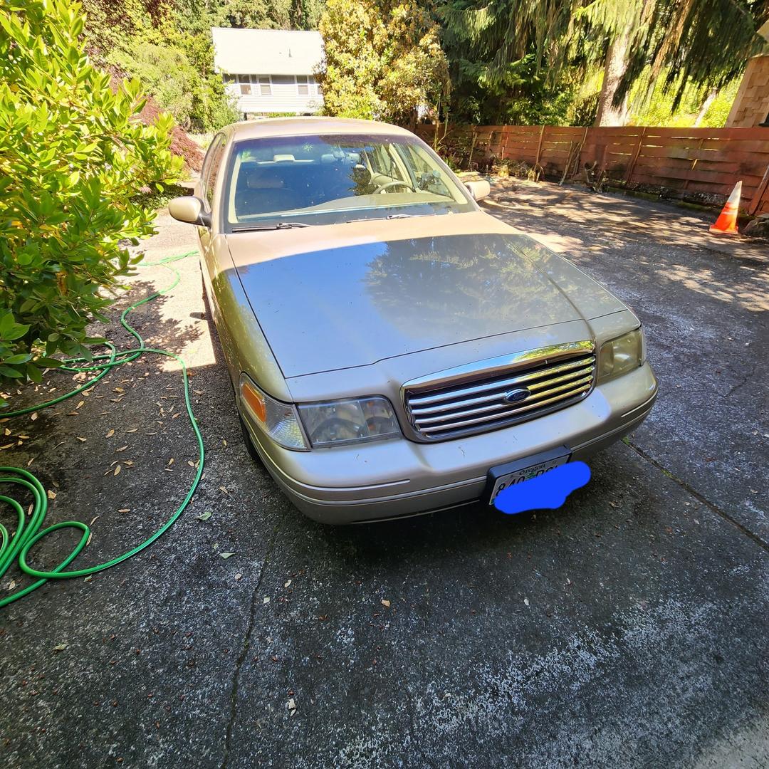 Ford_Crown Victoria 