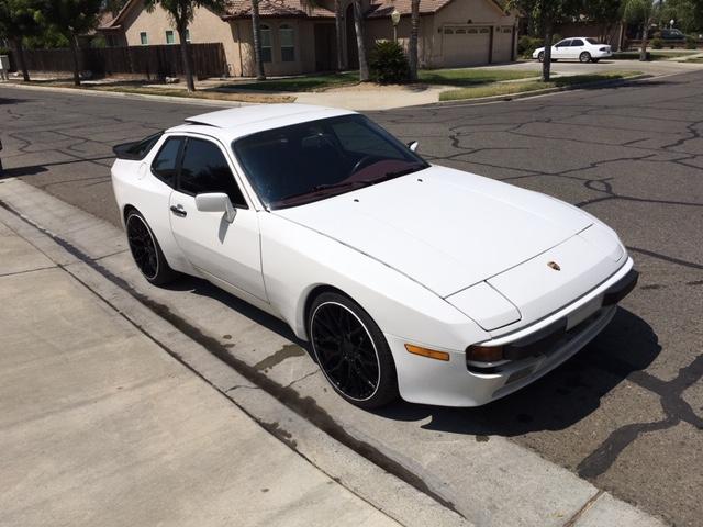 Porsche_944 